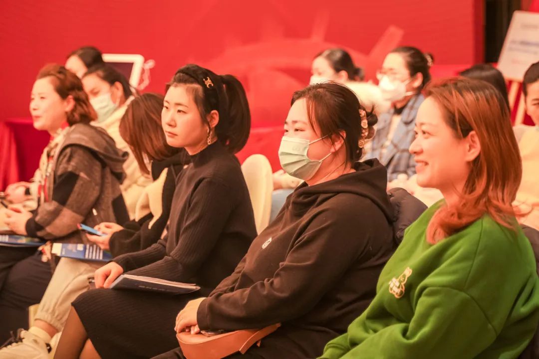 江苏省首台!南京爱尔眼科医院引入干眼治疗新技术(图12) 江苏省首台!南京爱尔眼科医院引入干眼治疗新技术(图12)