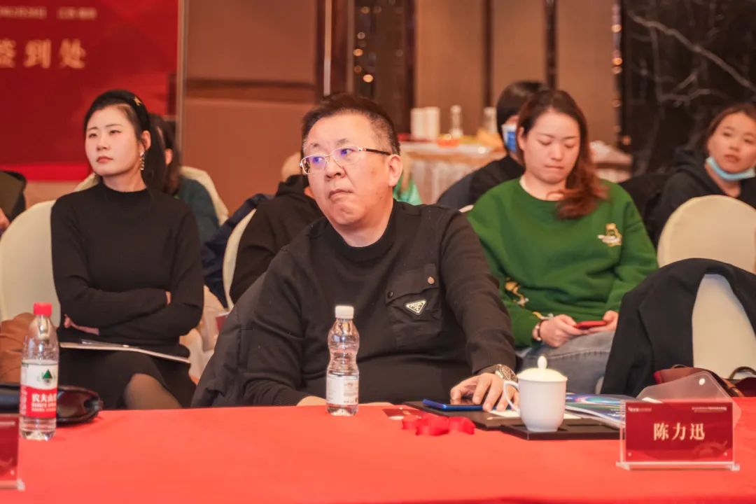 江苏省首台!南京爱尔眼科医院引入干眼治疗新技术(图14) 江苏省首台!南京爱尔眼科医院引入干眼治疗新技术(图14)